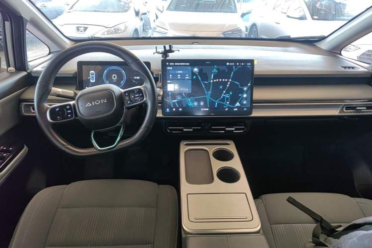 Used AION Y 2023 Plus 610 Enjoyment Edition Ternary Lithium Center Console