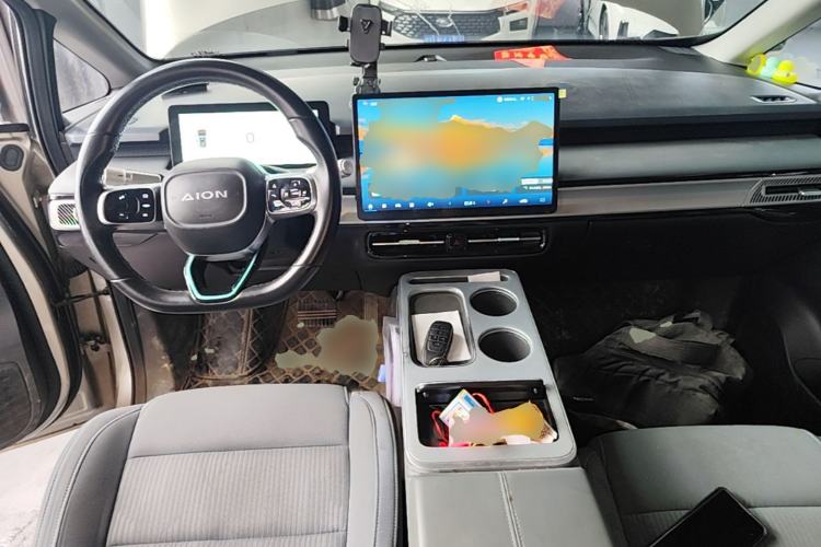Used AION Y 2023 Plus 510 Enjoy Edition Center Console