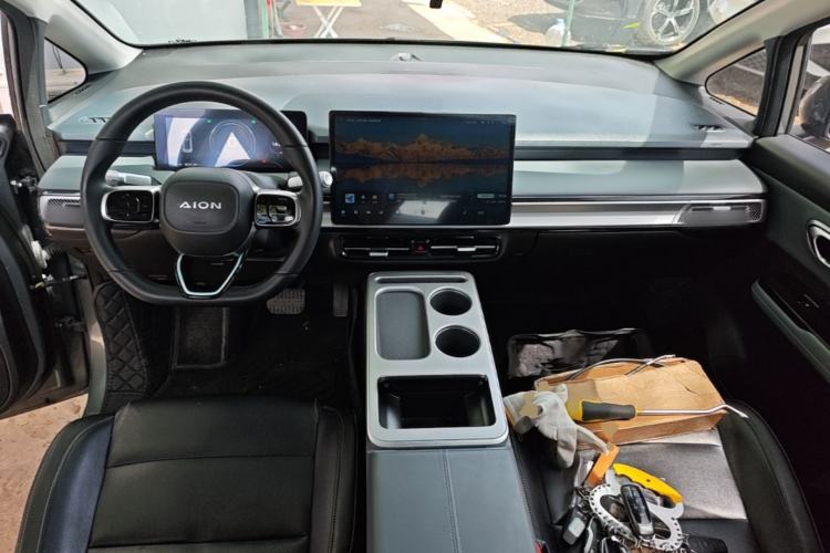 Used AION Y 2023 Plus 510 Enjoy Edition Center Console