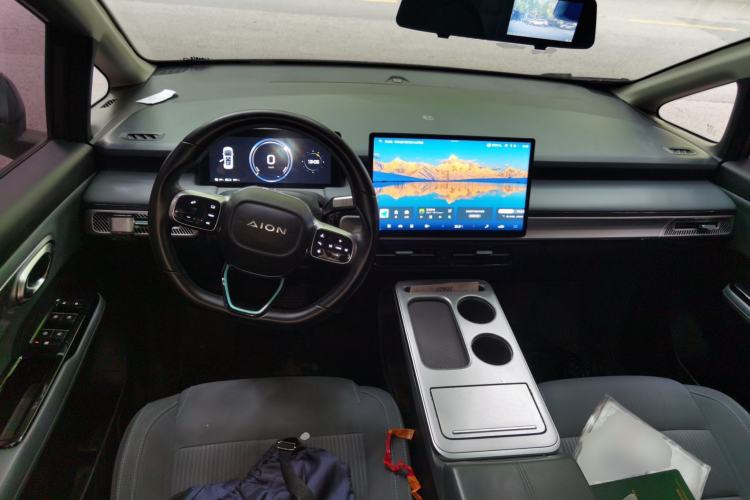 Used AION Y 2023 Younger Center Console