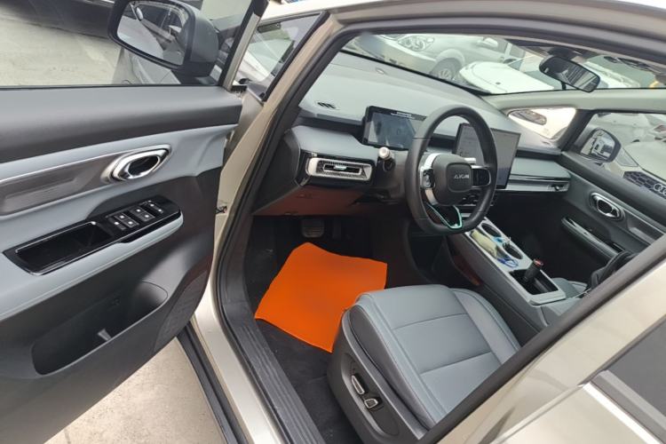 Used AION Y 2023 Plus 510 Smart Edition Driver Seat