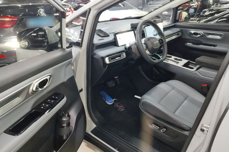 Used AION Y 2023 Plus 610 Smart Edition Ternary Lithium Driver Seat