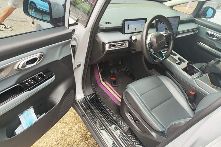 Used AION Y 2023 Plus 510 Smart Edition Driver Seat