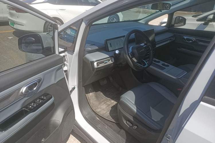 Used AION Y 2023 Plus 510 Smart Edition Driver Seat