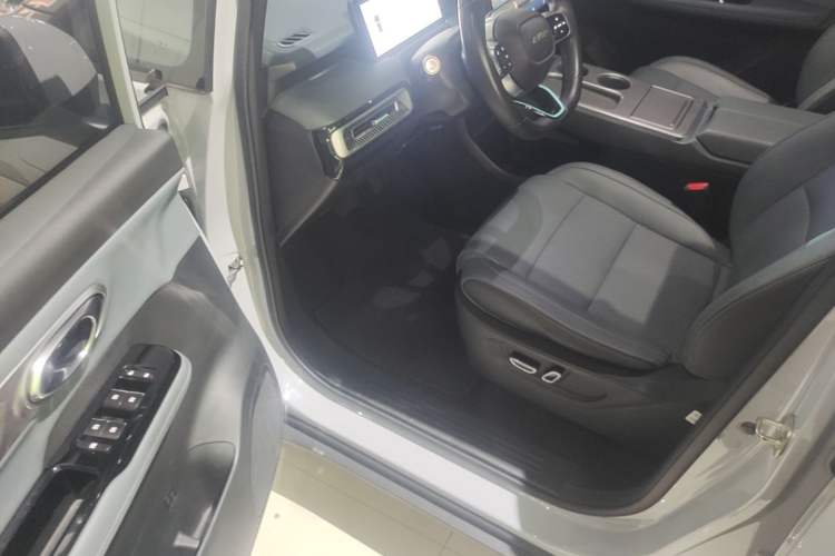 Used AION Y 2023 Plus 510 Smart Edition Driver Seat
