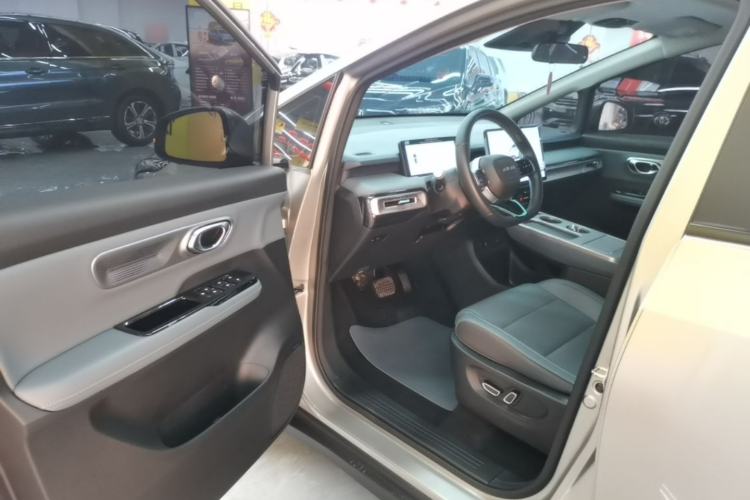 Used AION Y 2023 Younger Star Edition Driver Seat