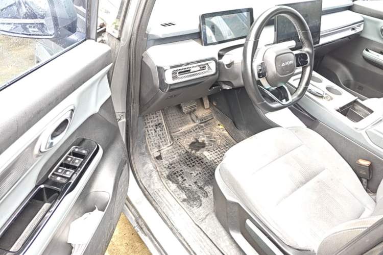 Used AION Y 2023 Younger Driver Seat