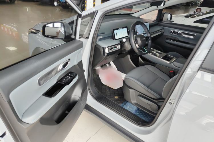 Used AION Y 2023 Plus 510 Enjoy Edition Driver Seat