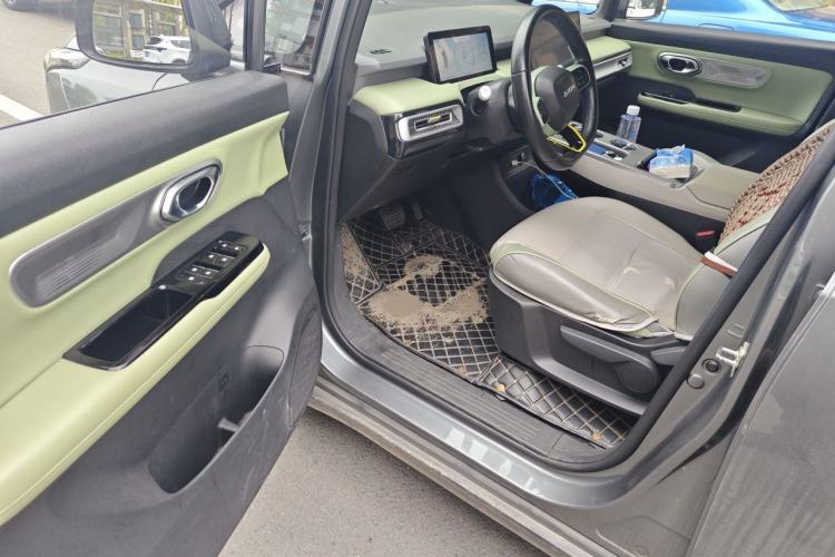 Used AION Y 2023 Plus 510 Enjoy Edition Driver Seat