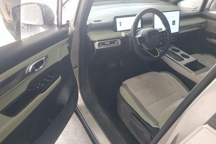 Used AION Y 2023 Younger Driver Seat