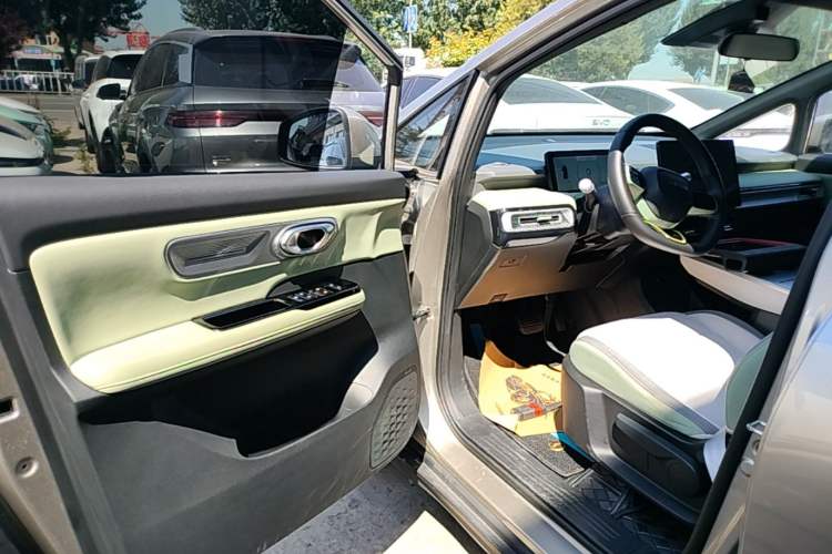 Used AION Y 2023 Younger Driver Seat