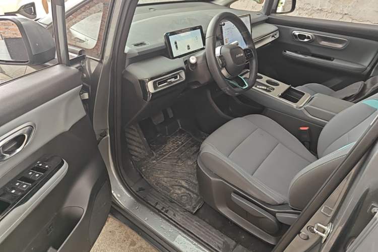 Used AION Y 2023 Plus 510 Enjoy Edition Driver Seat