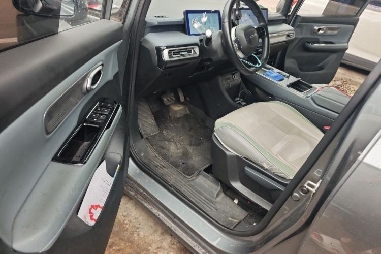 Used AION Y 2023 Plus 610 Enjoyment Edition Ternary Lithium Driver Seat