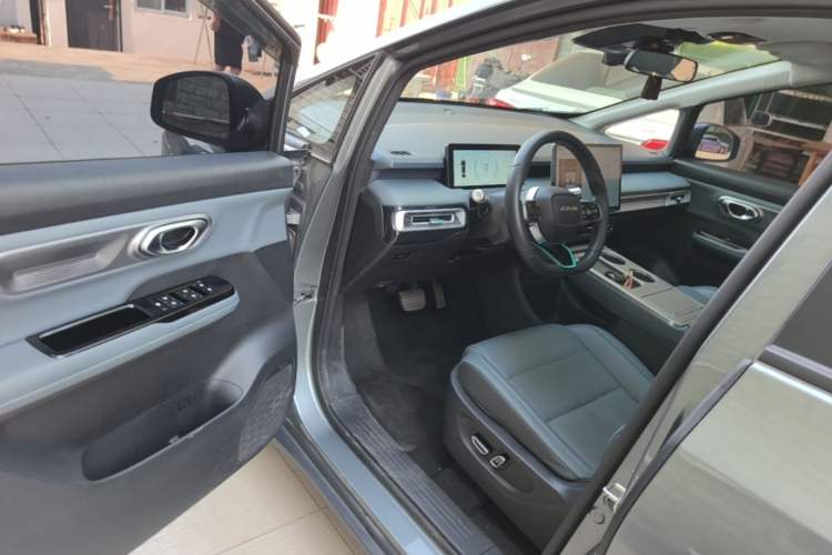 Used AION Y 2023 Plus 510 Smart Edition Driver Seat
