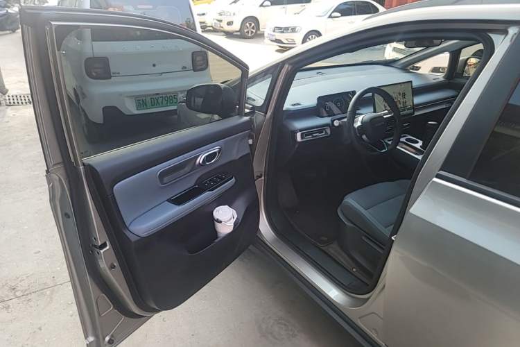 Used AION Y 2023 Plus 510 Enjoy Edition Driver Seat