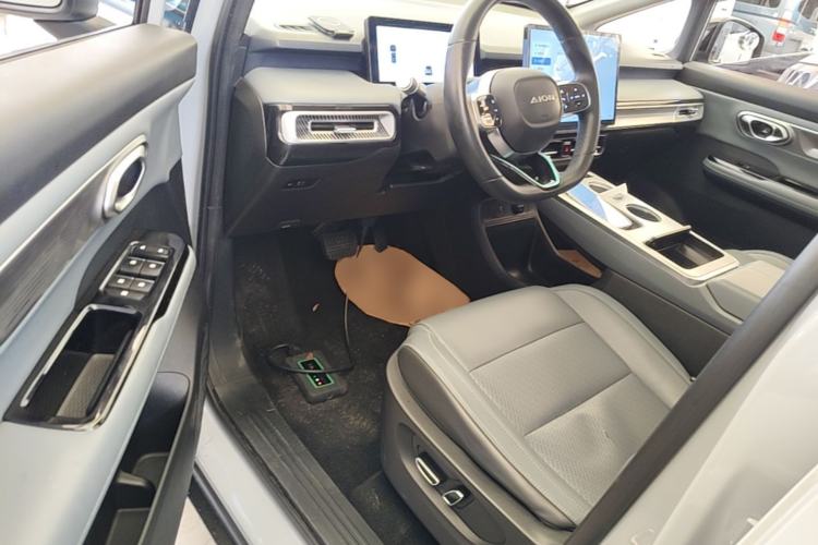 Used AION Y 2023 Plus 510 Smart Edition Driver Seat