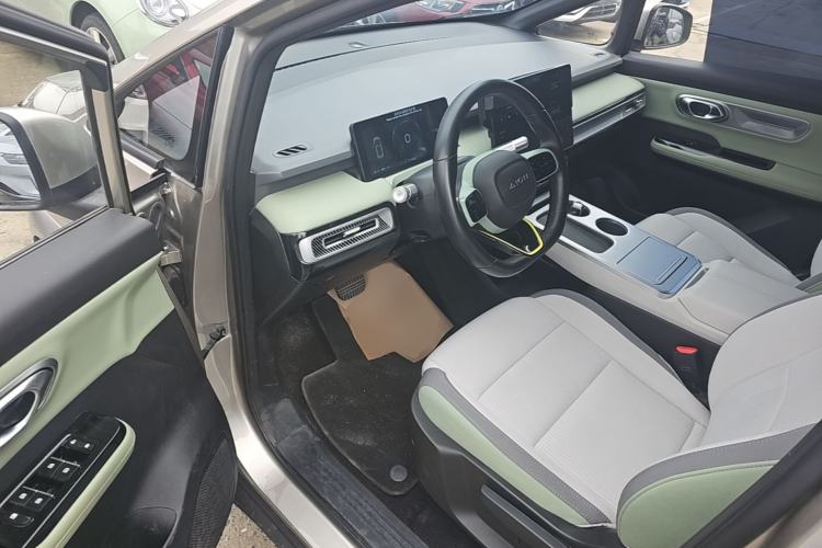 Used AION Y 2023 Plus 510 Enjoy Edition Driver Seat