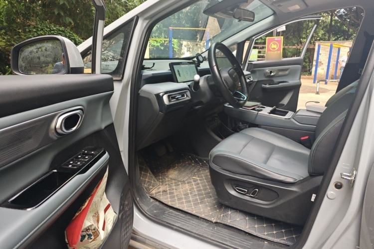 Used AION Y 2023 Plus 510 Smart Edition Driver Seat