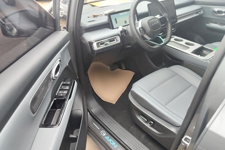 Used AION Y 2023 Younger Star Edition Driver Seat