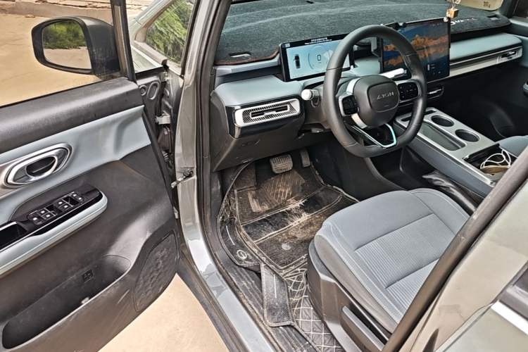 Used AION Y 2023 Plus 510 Enjoy Edition Driver Seat
