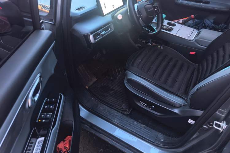 Used AION Y 2023 Younger Star Edition Driver Seat