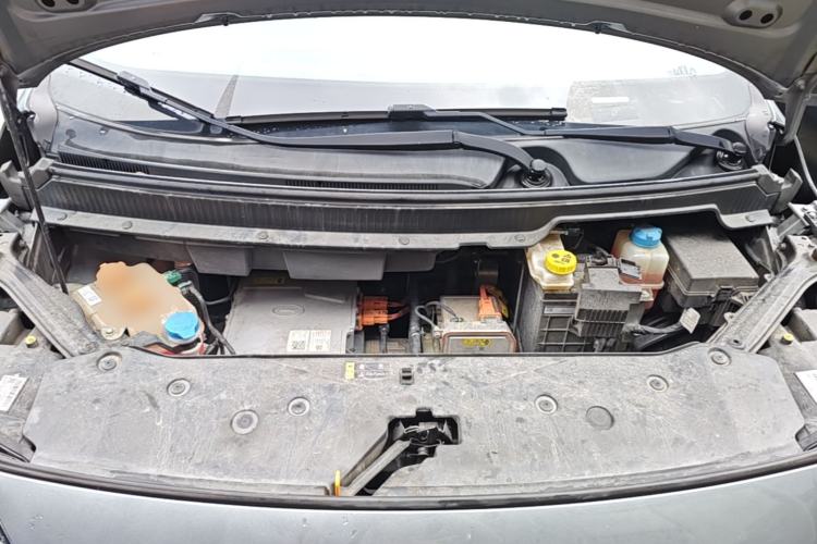 Used AION Y 2023 Younger Engine Bay