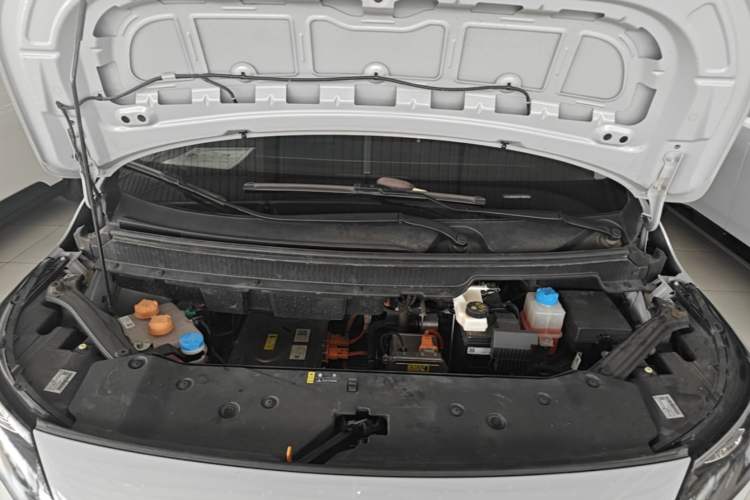 Used AION Y 2023 Plus 510 Smart Edition Engine Bay