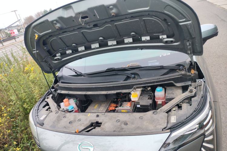 Used AION Y 2023 Younger Engine Bay