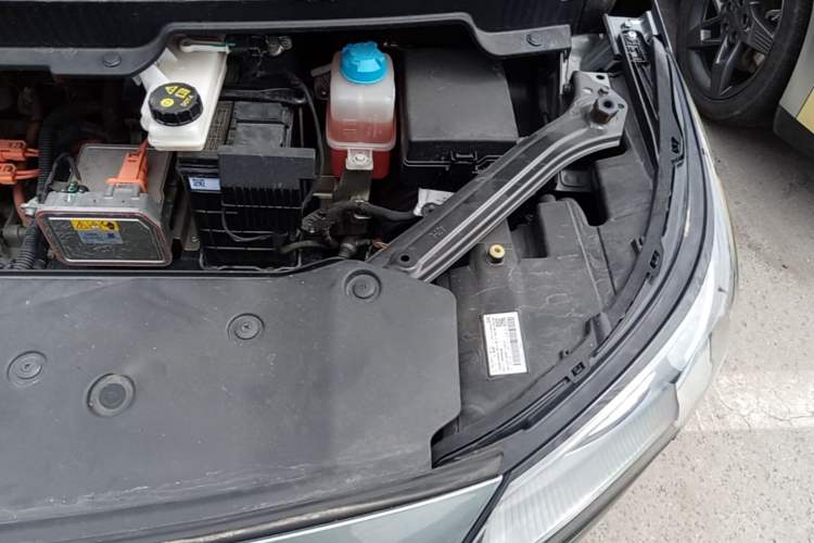 Used AION Y 2023 Plus 510 Smart Edition Engine Bay Left