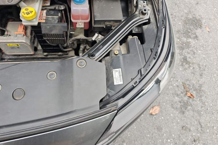 Used AION Y 2023 Plus 610 Enjoyment Edition Ternary Lithium Engine Bay Left