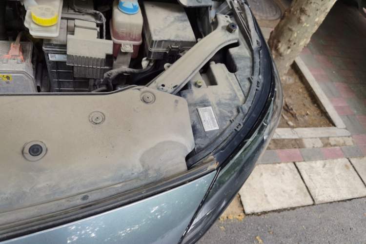 Used AION Y 2023 Younger Engine Bay Left