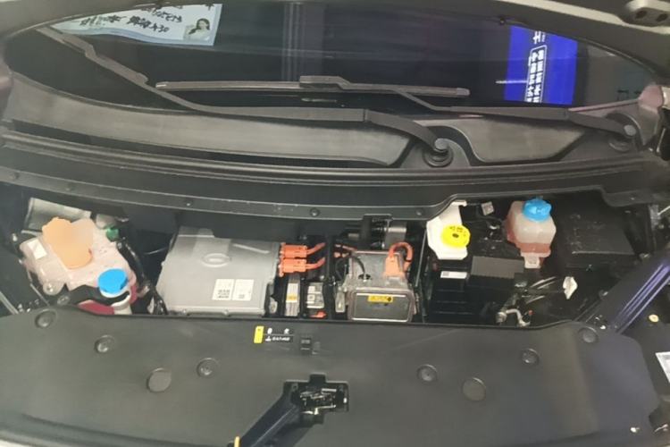 Used AION Y 2023 Younger Engine Bay