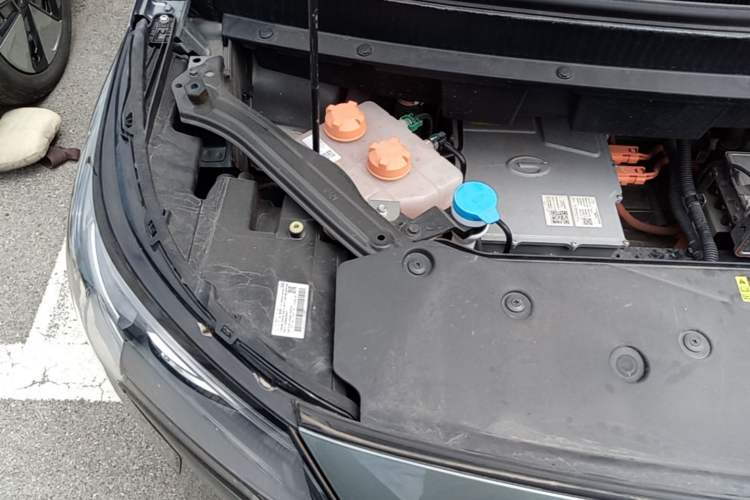 Used AION Y 2023 Plus 510 Smart Edition Engine Bay Right