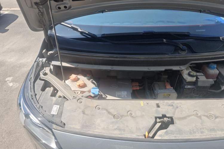 Used AION Y 2023 Plus 510 Smart Edition Engine Bay Right
