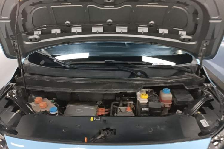 Used AION Y 2023 Younger Engine Bay