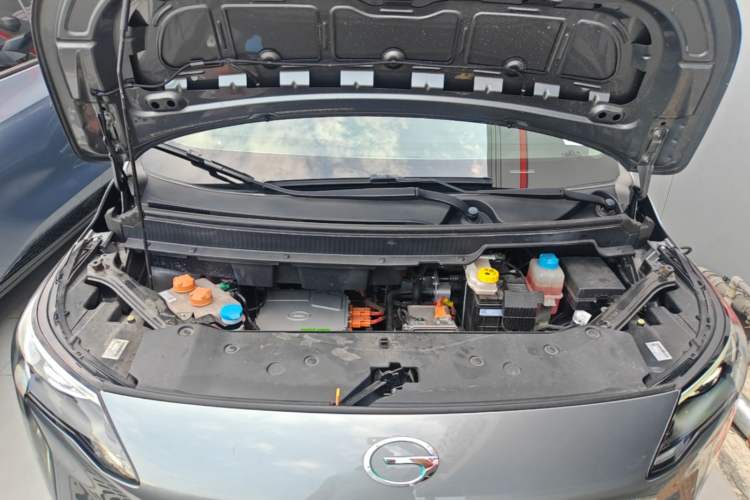 Used AION Y 2023 Younger Engine Bay