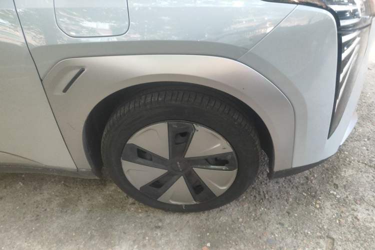 Used AION Y 2023 Younger Exterior 1