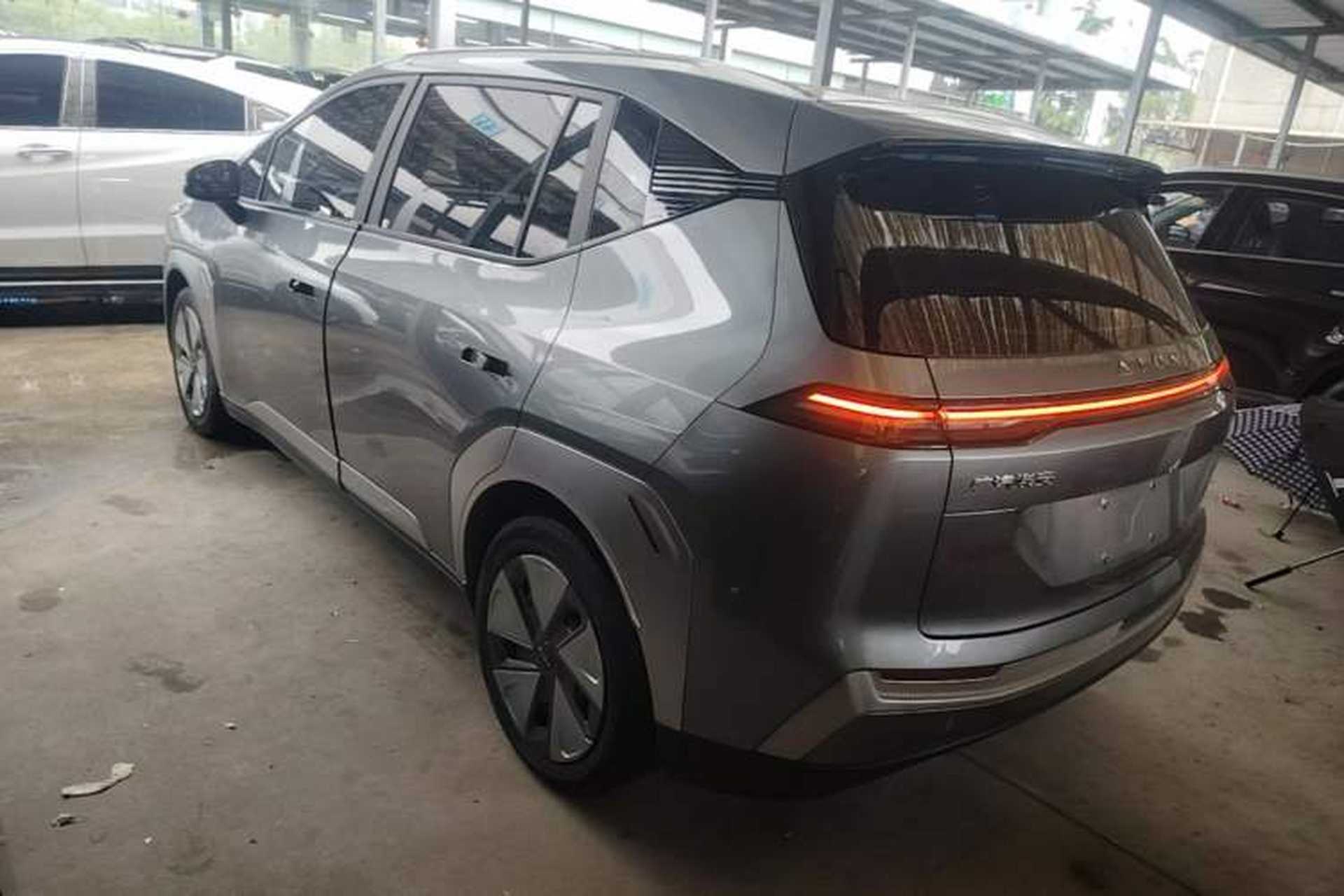 Used AION Y 2023 Younger Exterior 2
