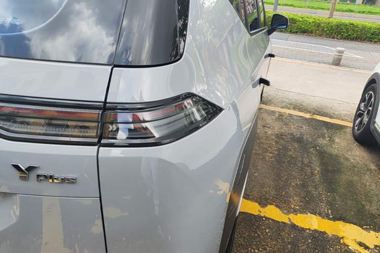 Used AION Y 2023 Plus 510 Smart Edition Exterior 3
