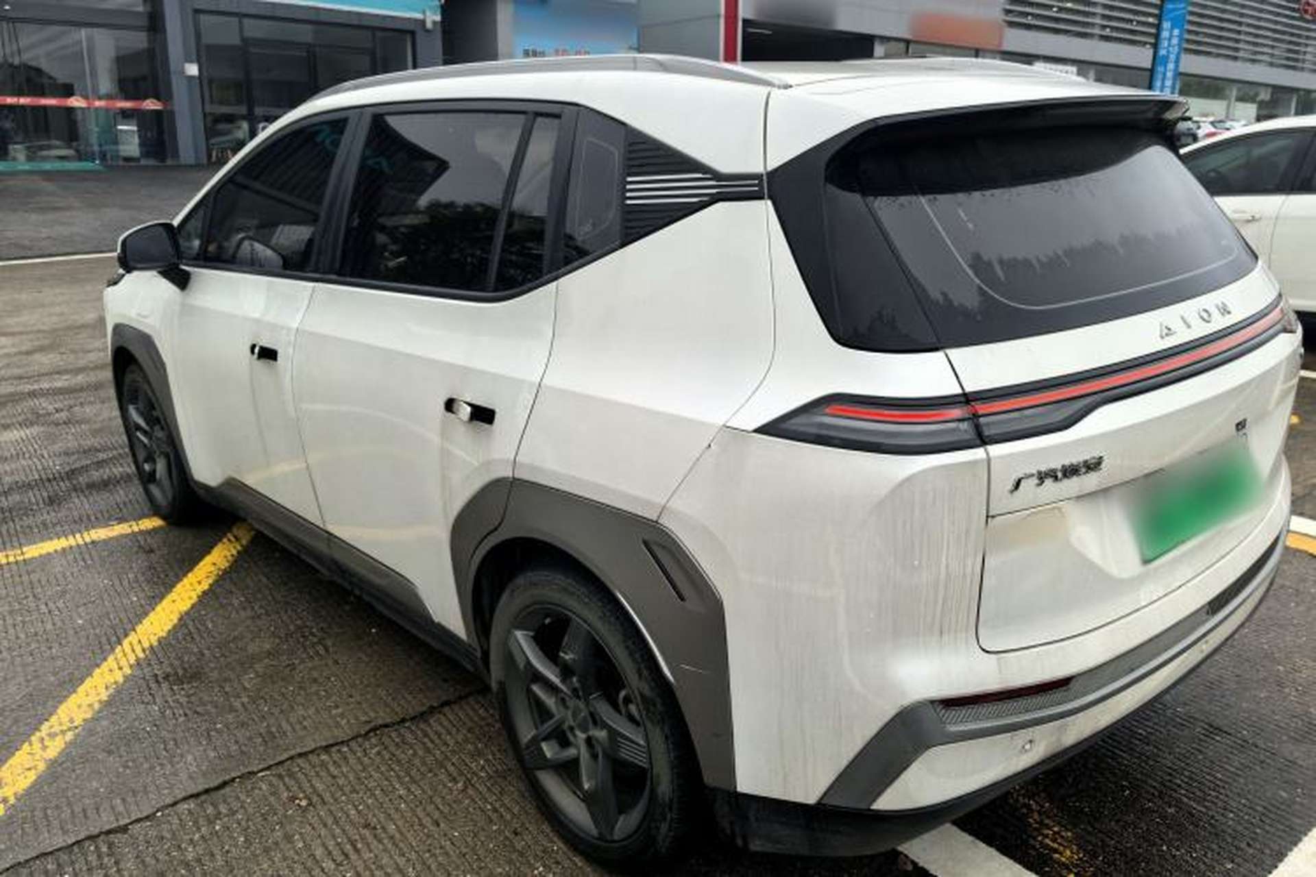 Used AION Y 2023 Plus 510 Tech Edition Exterior 3