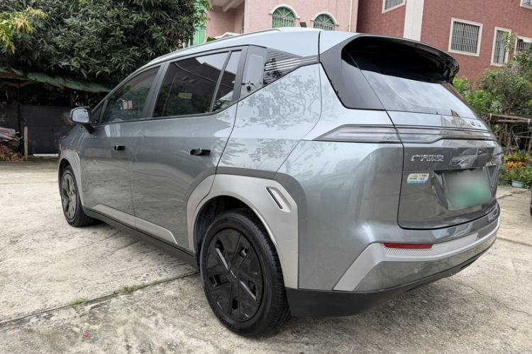 Used AION Y 2023 Younger Exterior 3