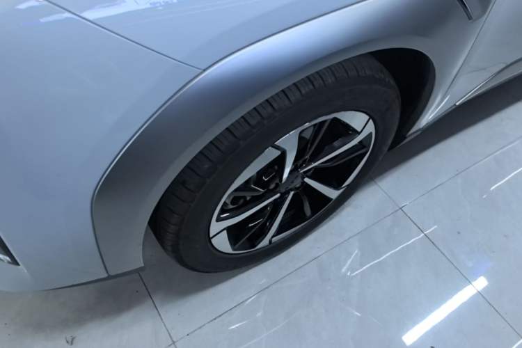 Used AION Y 2023 Younger Star Edition Exterior 4