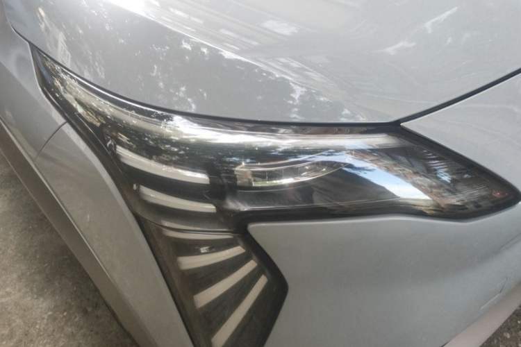 Used AION Y 2023 Younger Exterior 4