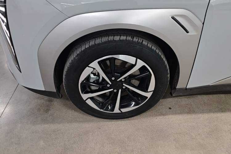 Used AION Y 2023 Plus 510 Smart Edition Exterior 4