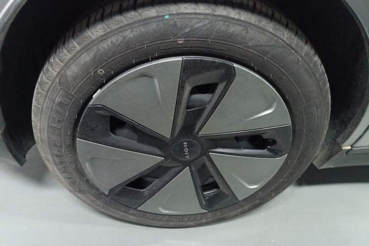 Used AION Y 2023 Plus 610 Enjoy Edition Exterior 5