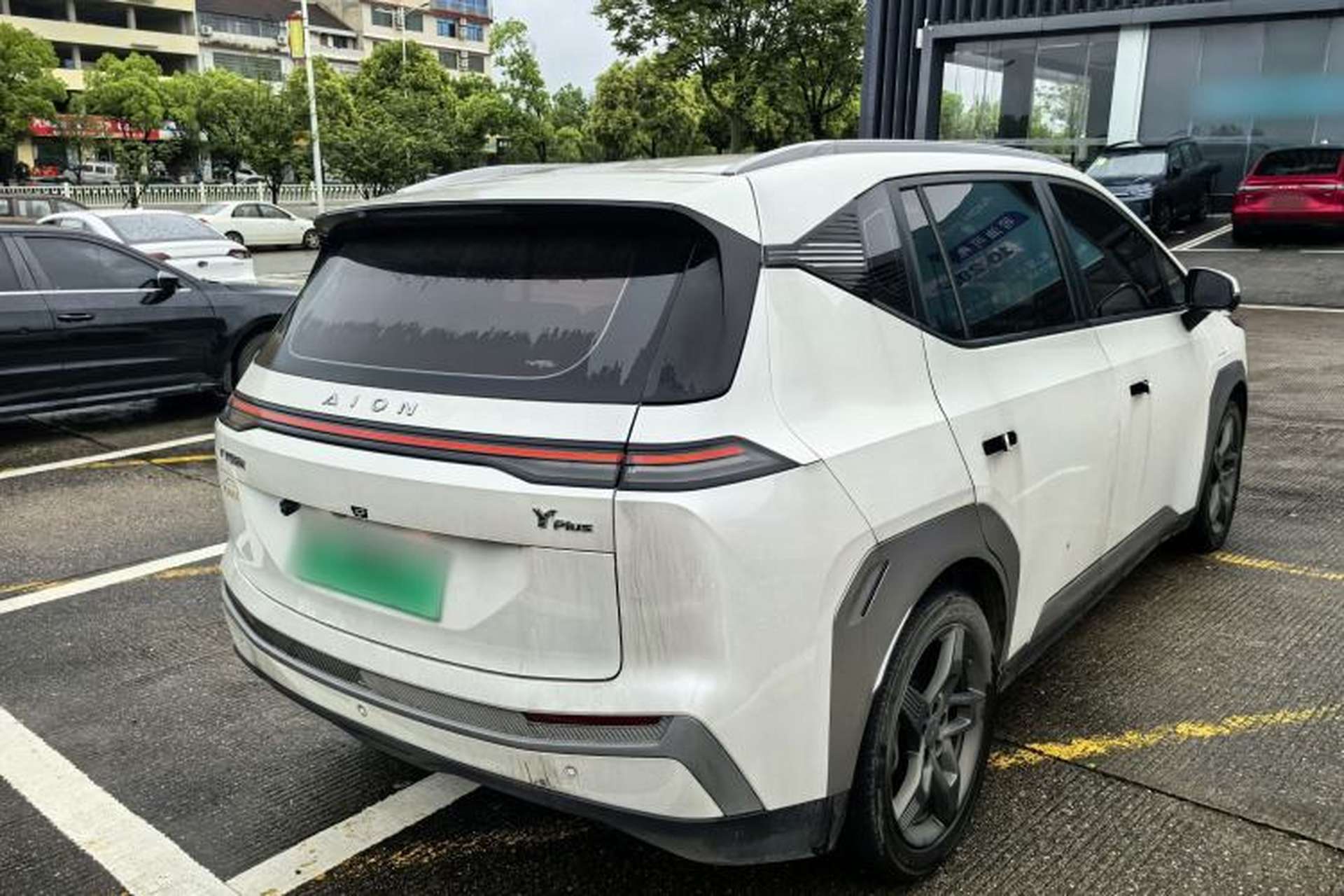 Used AION Y 2023 Plus 510 Tech Edition Exterior 5