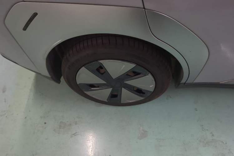 Used AION Y 2023 Younger Exterior 5