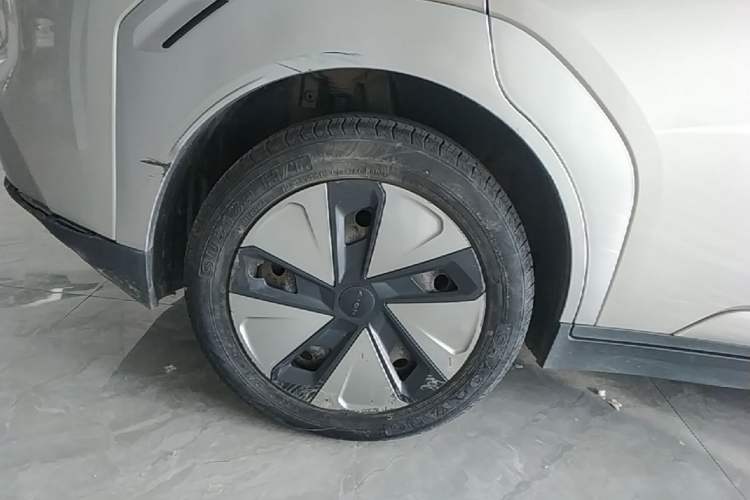 Used AION Y 2023 Younger Exterior 5