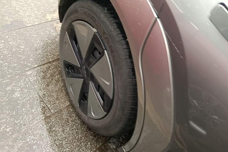 Used AION Y 2023 Plus 510 Enjoy Edition Exterior 5