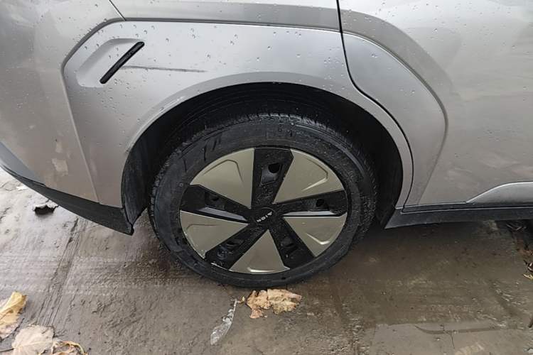 Used AION Y 2023 Plus 610 Enjoy Edition Exterior 5